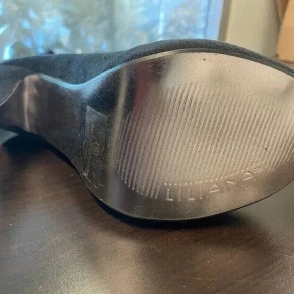 BOOTS - Picture 2 of 4